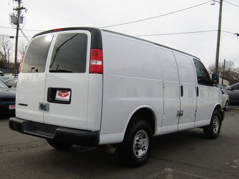 Used 2019 Chevrolet Express 2500 2500 Cargo Van 135 w/ Driver Convenience Package image 3