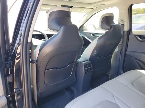 New 2025 Kia Niro EX Touring image 9