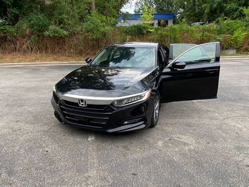 Used 2018 Honda Accord EX image 45