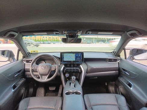 Used 2021 Toyota Venza XLE w/ Softex Package AWD/4WD image 21