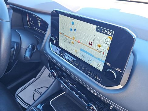 Used 2021 Nissan Rogue Platinum image 22