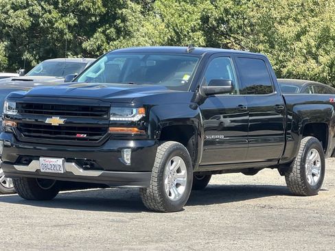 Used 2018 Chevrolet Silverado 1500 LT w/ All Star Edition AWD/4WD image 8