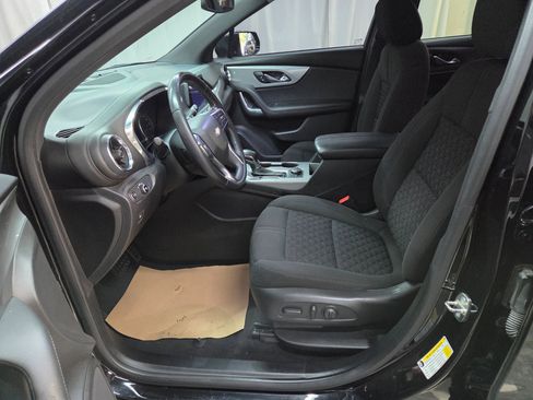 Used 2019 Chevrolet Blazer LT image 16