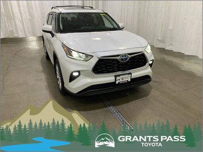Used 2023 Toyota Highlander Limited