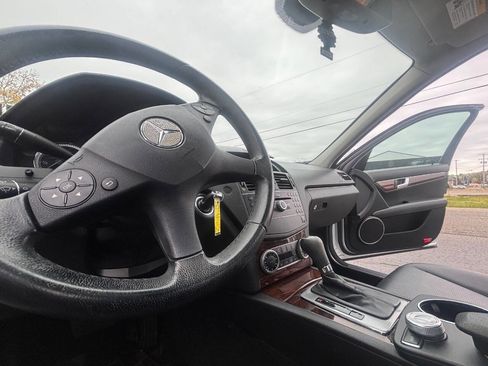 Used 2009 Mercedes-Benz C 300 4MATIC Sedan image 8