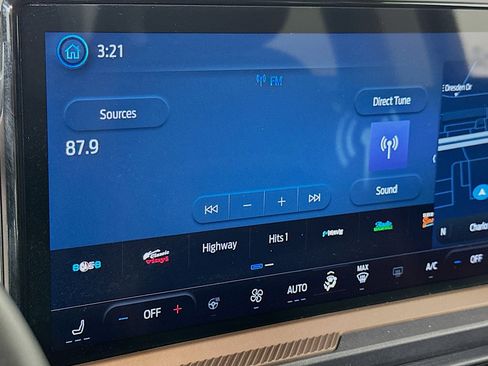 Used 2025 Ford Bronco Sport Outer Banks w/ Outer Banks Tech Package+ AWD/4WD image 21