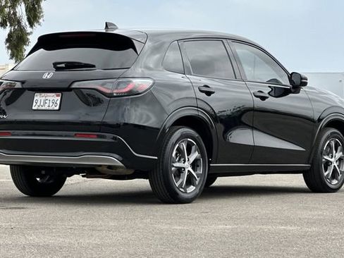 Certified 2024 Honda HR-V EX-L image 4