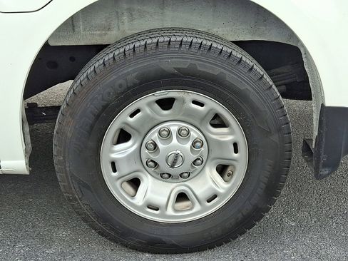 Used 2021 Nissan NV 2500 SV image 12