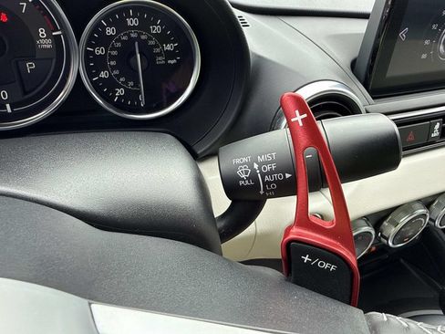 Used 2021 MAZDA MX-5 Miata RF Grand Touring RWD image 27