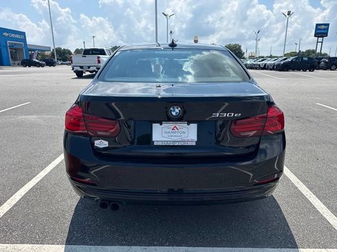 Used 2018 BMW 330e w/ Shadow Sport Edition RWD image 6