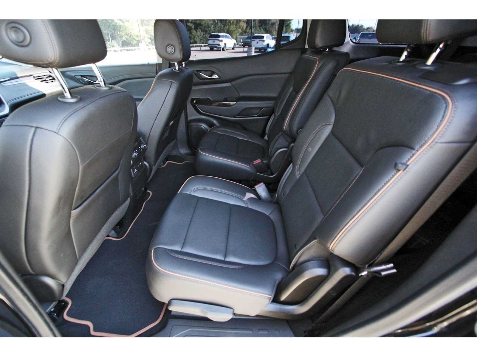 Used 2023 GMC Acadia AT4 w/ Technology Package AWD/4WD image 11
