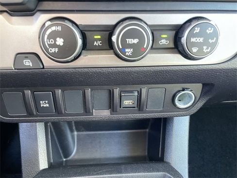 Used 2021 Toyota Tacoma SR w/ SR Convenience Package image 33