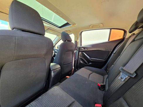 Used 2014 MAZDA MAZDA3 i Touring w/ Technology Package FWD image 12