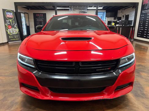 Used 2020 Dodge Charger SXT w/ Leather Interior Group RWD image 4