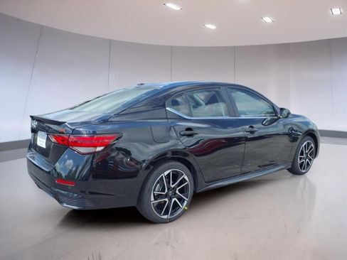 New 2025 Nissan Sentra SR image 7