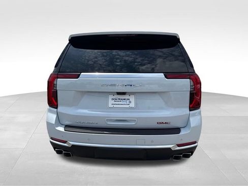 New 2026 GMC Yukon XL Denali w/ Denali Reserve Package AWD/4WD image 4