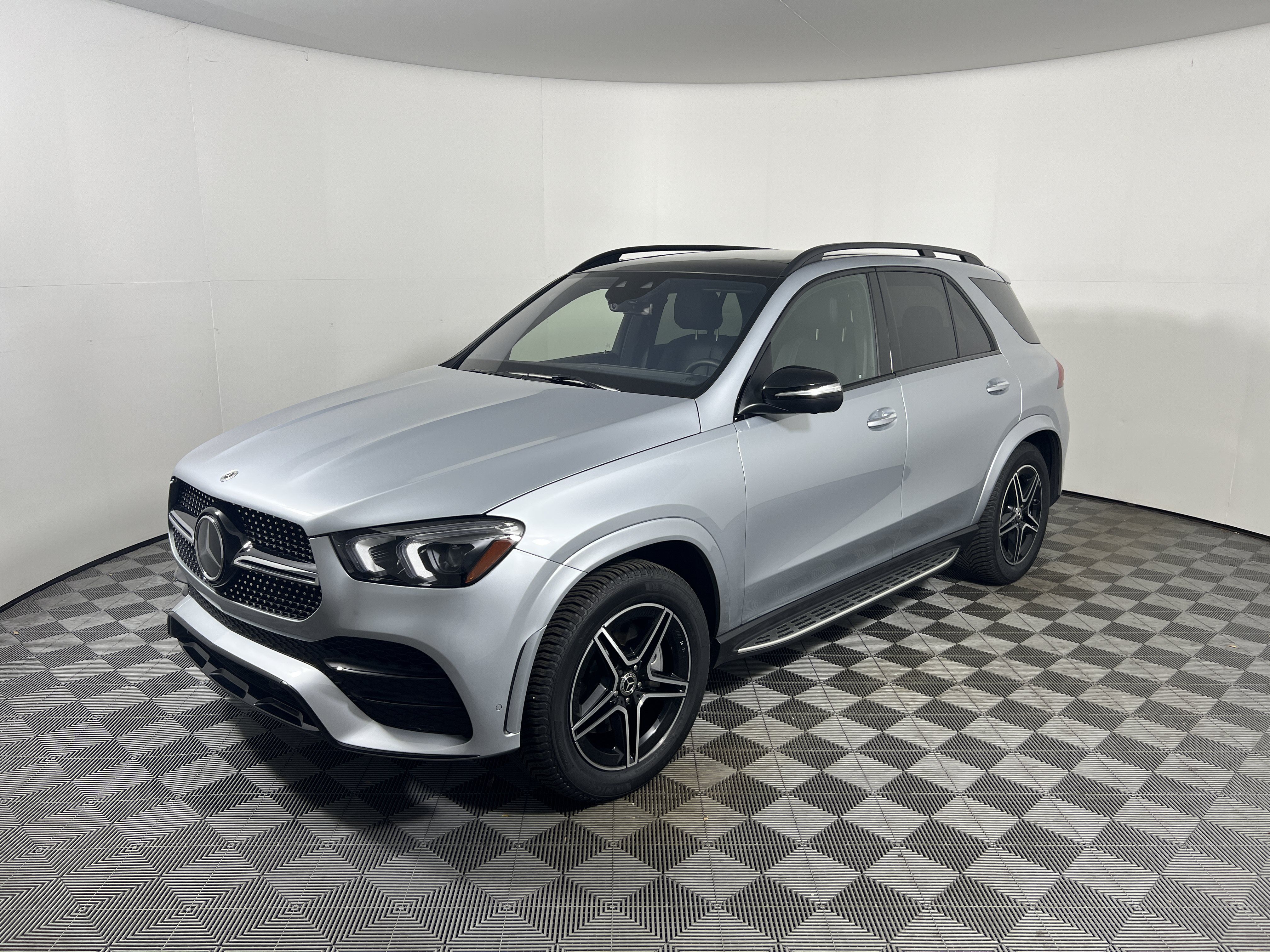 Used 2023 Mercedes-Benz GLE 450 4MATIC image 9