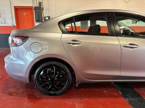 Used 2013 MAZDA MAZDA3 i Sport image 6