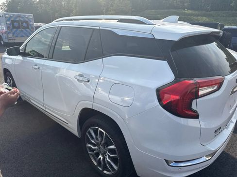 Used 2024 GMC Terrain Denali AWD/4WD image 5