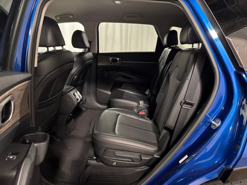 Certified 2021 Kia Sorento EX AWD/4WD image 5