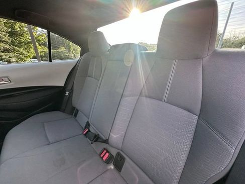 Used 2022 Toyota Corolla SE FWD image 11