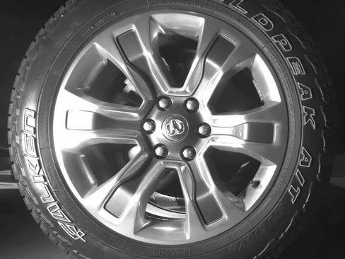 Used 2022 RAM 1500 Limited AWD/4WD image 11