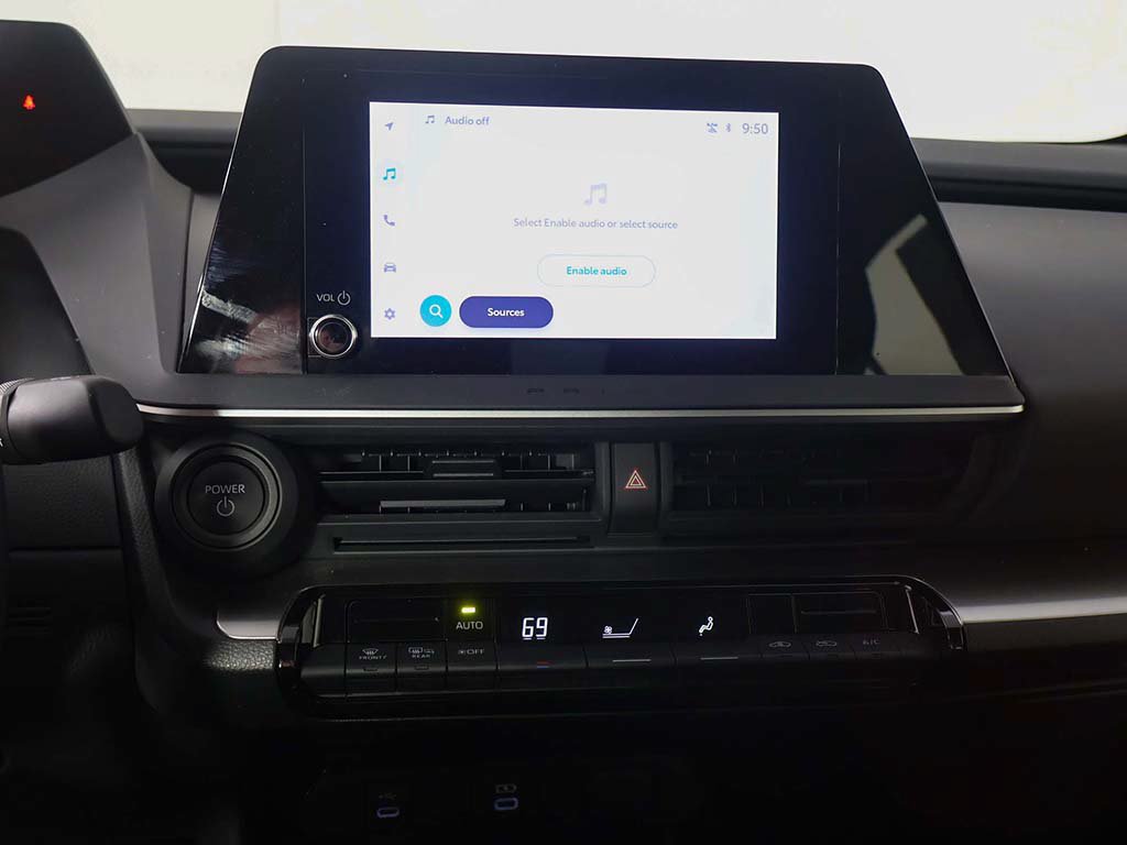 Used 2025 Toyota Prius LE FWD image 40