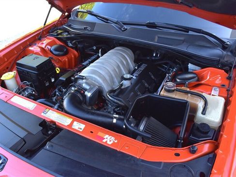 Used 2010 Dodge Challenger SRT8 w/ SRT Option Group II RWD image 31