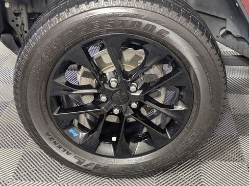 Used 2022 Jeep Wrangler Unlimited Sahara image 8