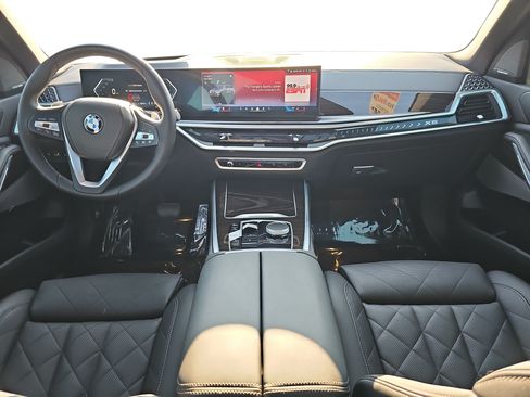 Used 2024 BMW X5 sDrive40i w/ Premium Package RWD image 9