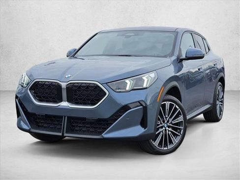 New 2026 BMW X2 xDrive28i image 1