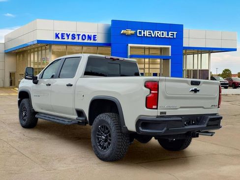 New 2026 Chevrolet Silverado 2500 ZR2 AWD/4WD image 3