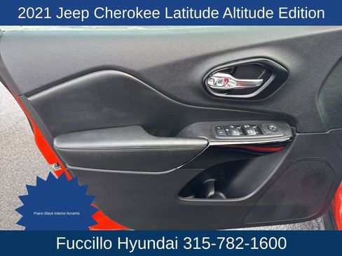 Used 2021 Jeep Cherokee Latitude Plus image 10