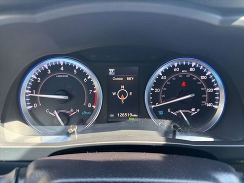 Used 2019 Toyota Highlander AWD V6 image 26