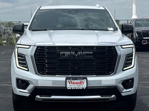 New 2026 GMC Yukon XL Denali w/ Denali Reserve Package AWD/4WD image 4