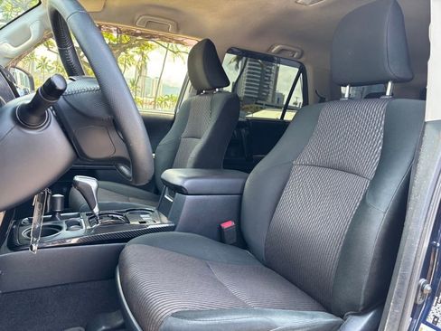 Used 2019 Toyota 4Runner TRD Off-Road AWD/4WD image 8