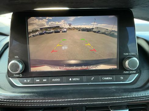 Used 2021 Nissan Rogue S image 27