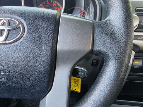 Used 2010 Toyota 4Runner SR5 RWD image 36