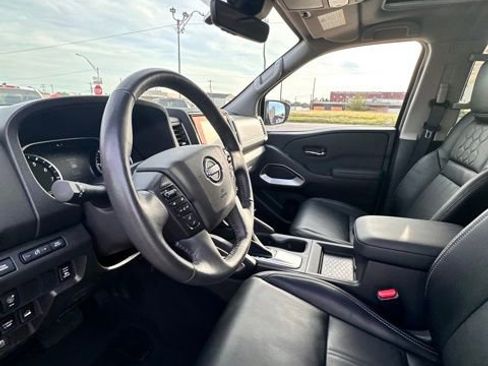 Certified 2024 Nissan Frontier SL w/ Technology Package AWD/4WD image 23