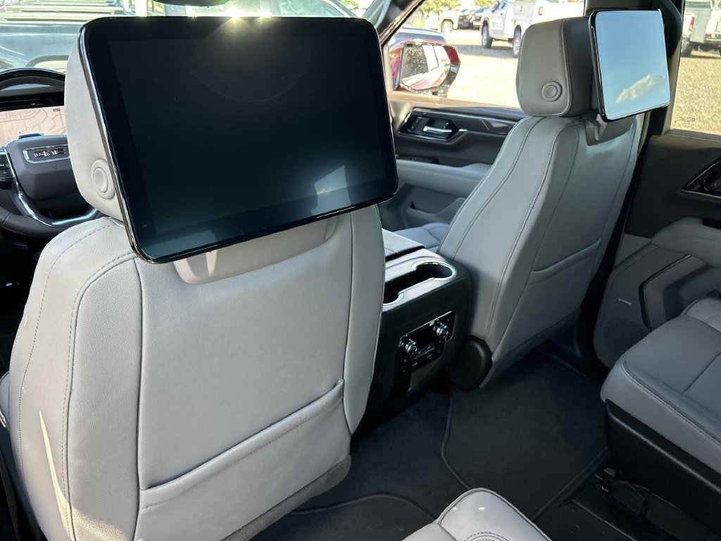 New 2026 GMC Yukon Elevation w/ Elevation Premium Package AWD/4WD image 36