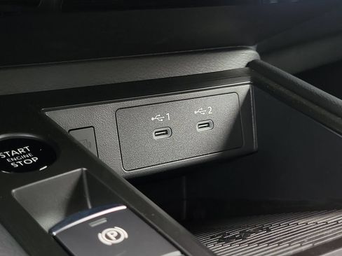 New 2026 Nissan Kicks SR FWD image 32