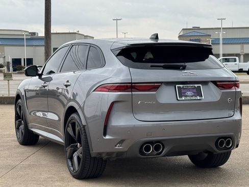 Used 2023 Jaguar F-PACE SVR image 6