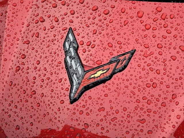 Used 2025 Chevrolet Corvette Stingray Preferred Cpe w/ Battery Protection Package RWD image 32