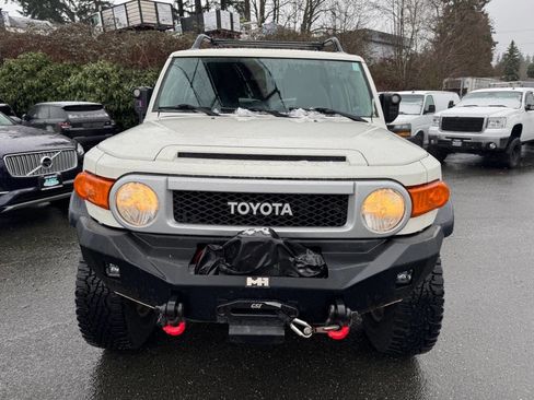 Used 2010 Toyota FJ Cruiser 4WD image 7
