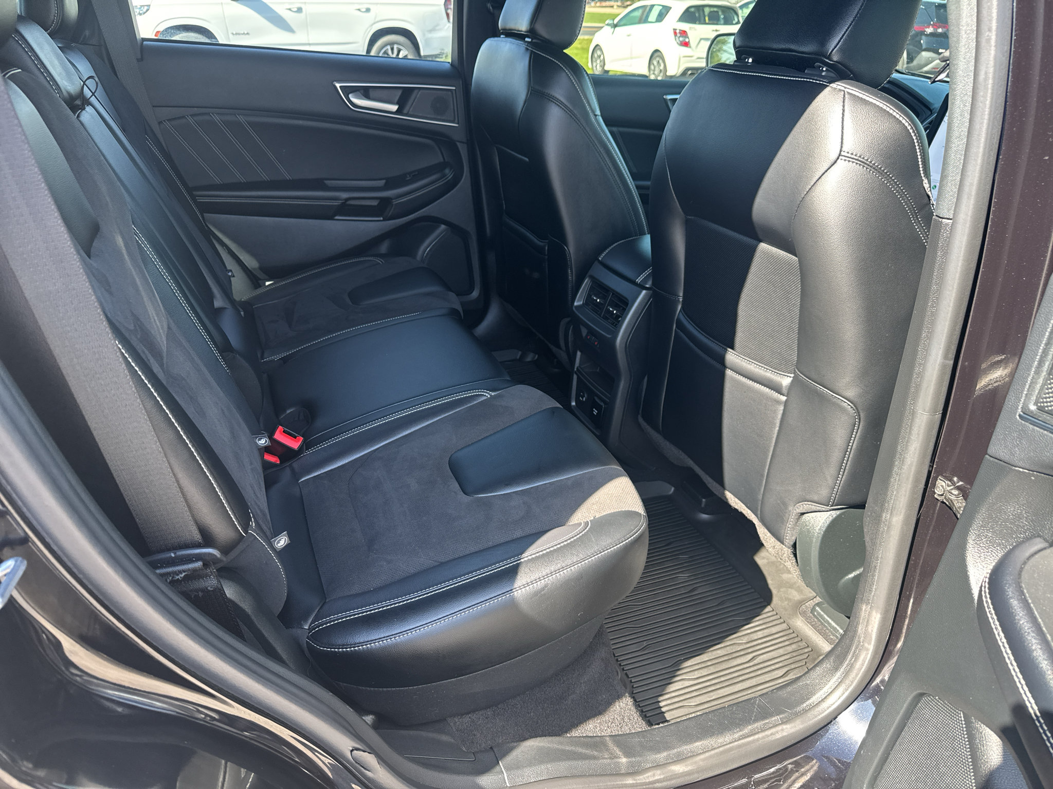 Used 2022 Ford Edge ST w/ Equipment Group 401A AWD/4WD image 25