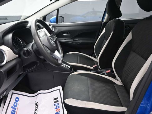 Used 2021 Nissan Versa SV image 10