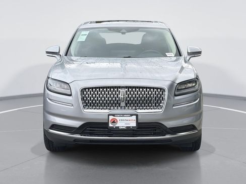 Used 2023 Lincoln Nautilus Reserve AWD/4WD image 2