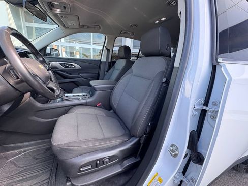 Used 2019 Chevrolet Traverse LT w/ LPO, Floor Liner Package AWD/4WD image 10