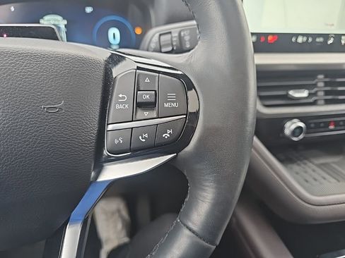 Used 2025 Ford Explorer Platinum w/ Ultimate Package image 19