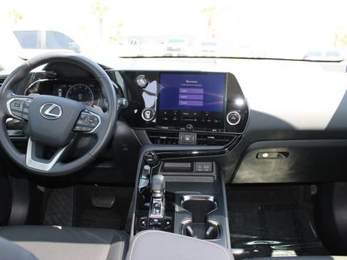 Certified 2025 Lexus NX 250 FWD w/ Accessory Package (Z1) image 10